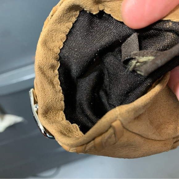 Coach Tan Silk Gloves Faux Suede Buckle Detail Lined Sz 6 1/2 Classic Minimalist - Picture 7 of 11